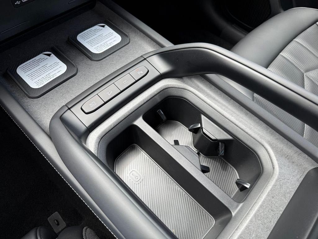 New 2027 Glacial White Pearl Kia X-LINE SX image 30