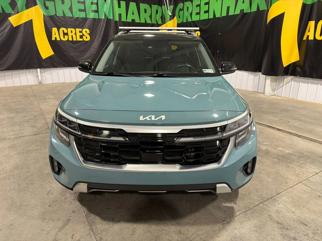 Used 2024 Pluton Blue/Black Roof Kia SX image 12