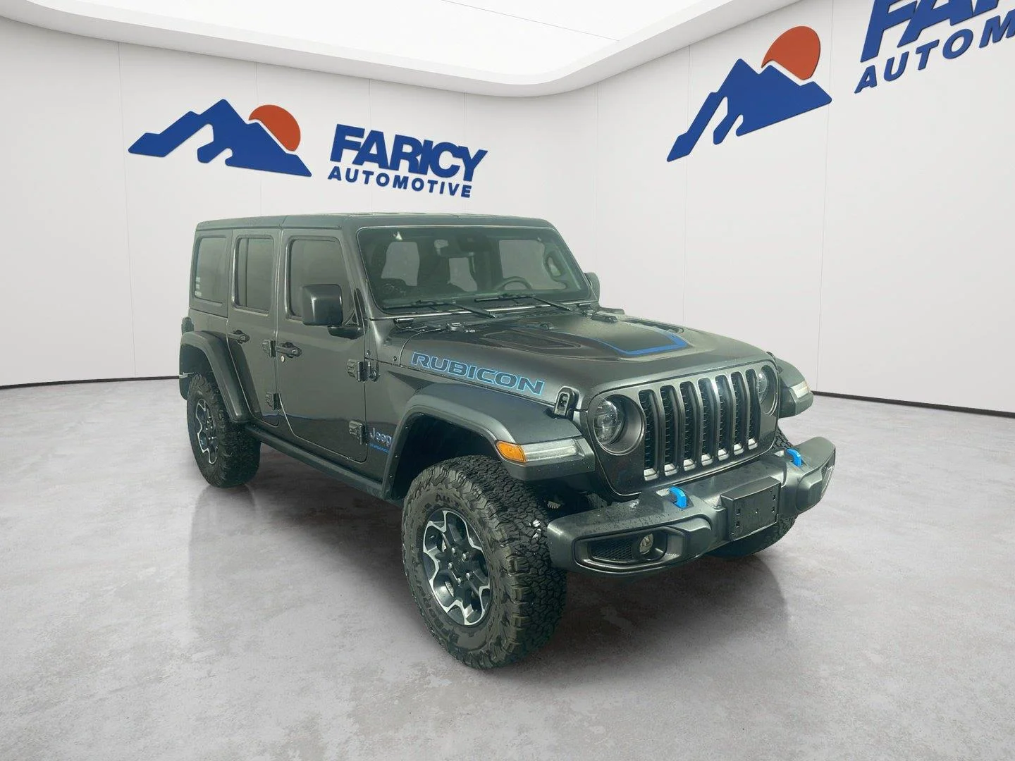 Used 2023 Granite Crystal Metallic Clearcoat Jeep Rubicon image 4