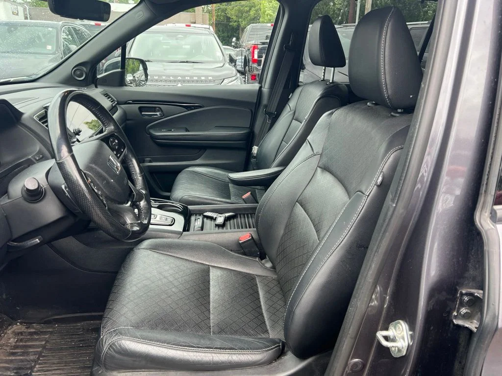 Used 2019 Gray Honda Elite image 10