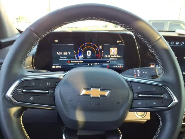 Used 2026 Summit White Chevrolet LT image 22