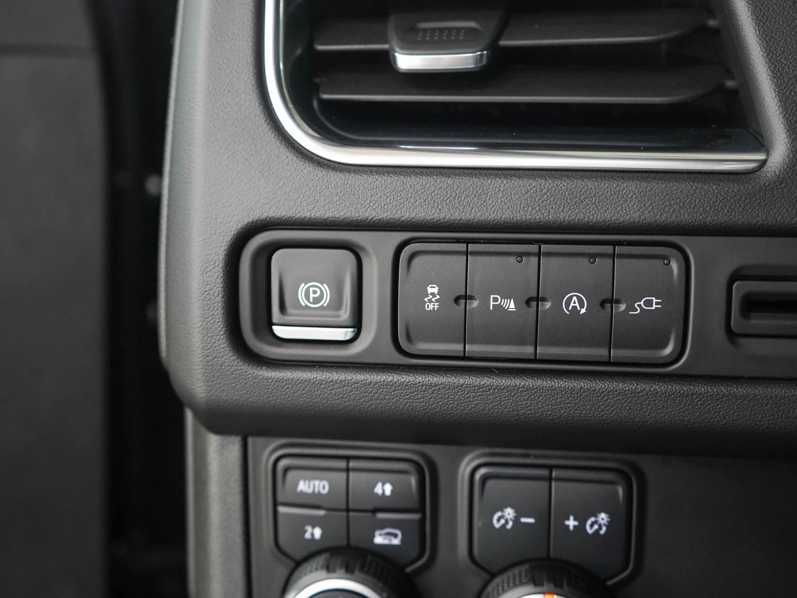 Used 2021 Black Chevrolet LT image 28