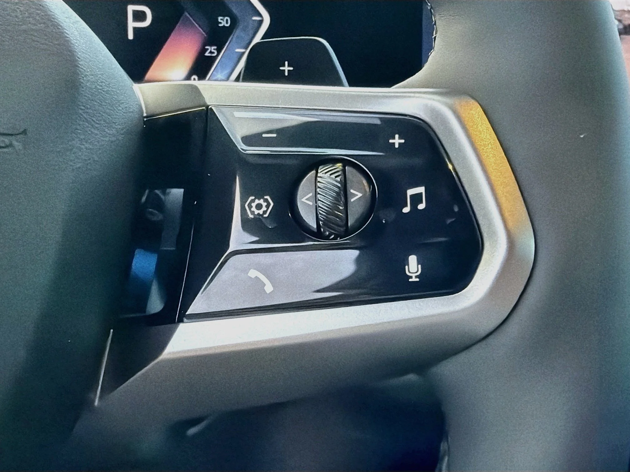 New 2026 Black Sapphire Metallic BMW 30 xDrive image 38