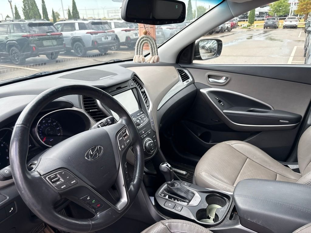 Used 2015 Gray Hyundai Base image 4