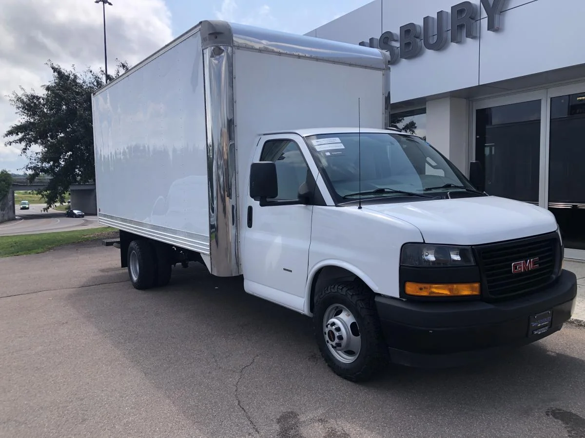 Used 2024 White GMC 3500 Van 177" image 3