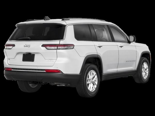 Used 2023 White Jeep Laredo image 2