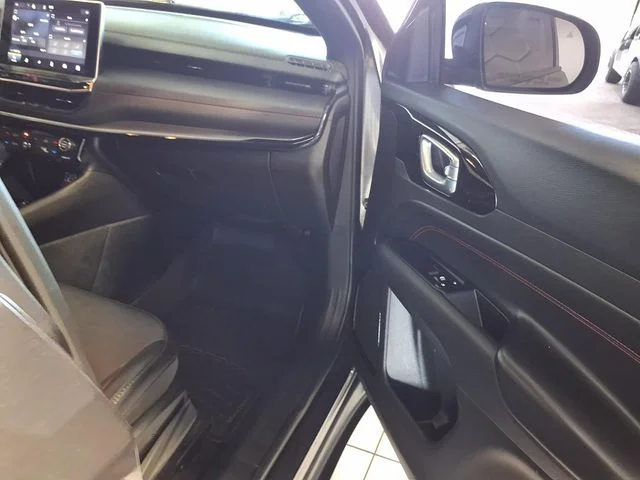 Used 2023 Crystal Metallic Jeep Trailhawk image 26