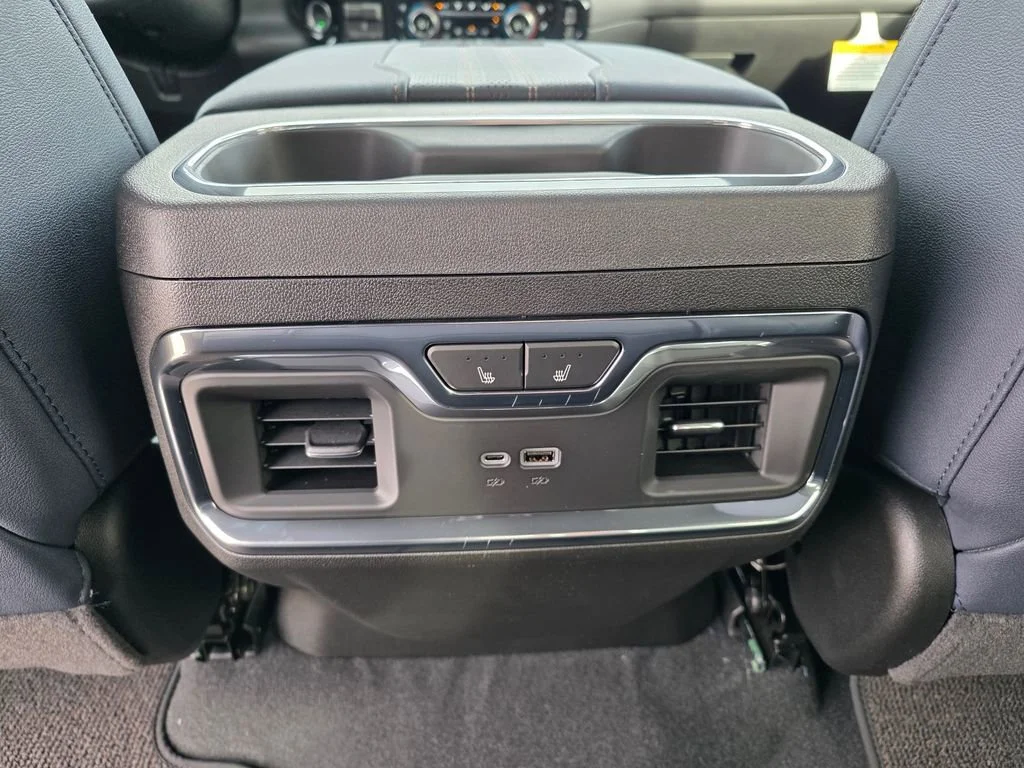 2026 Chevrolet Silverado 3500 HD High Country - Photo 34
