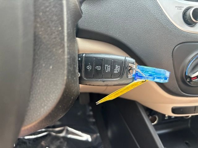 2022 Hyundai Accent SE - Photo 21