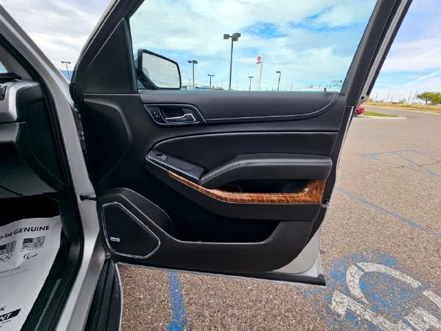 Used 2018 Silver Ice Metallic Chevrolet Premier image 23