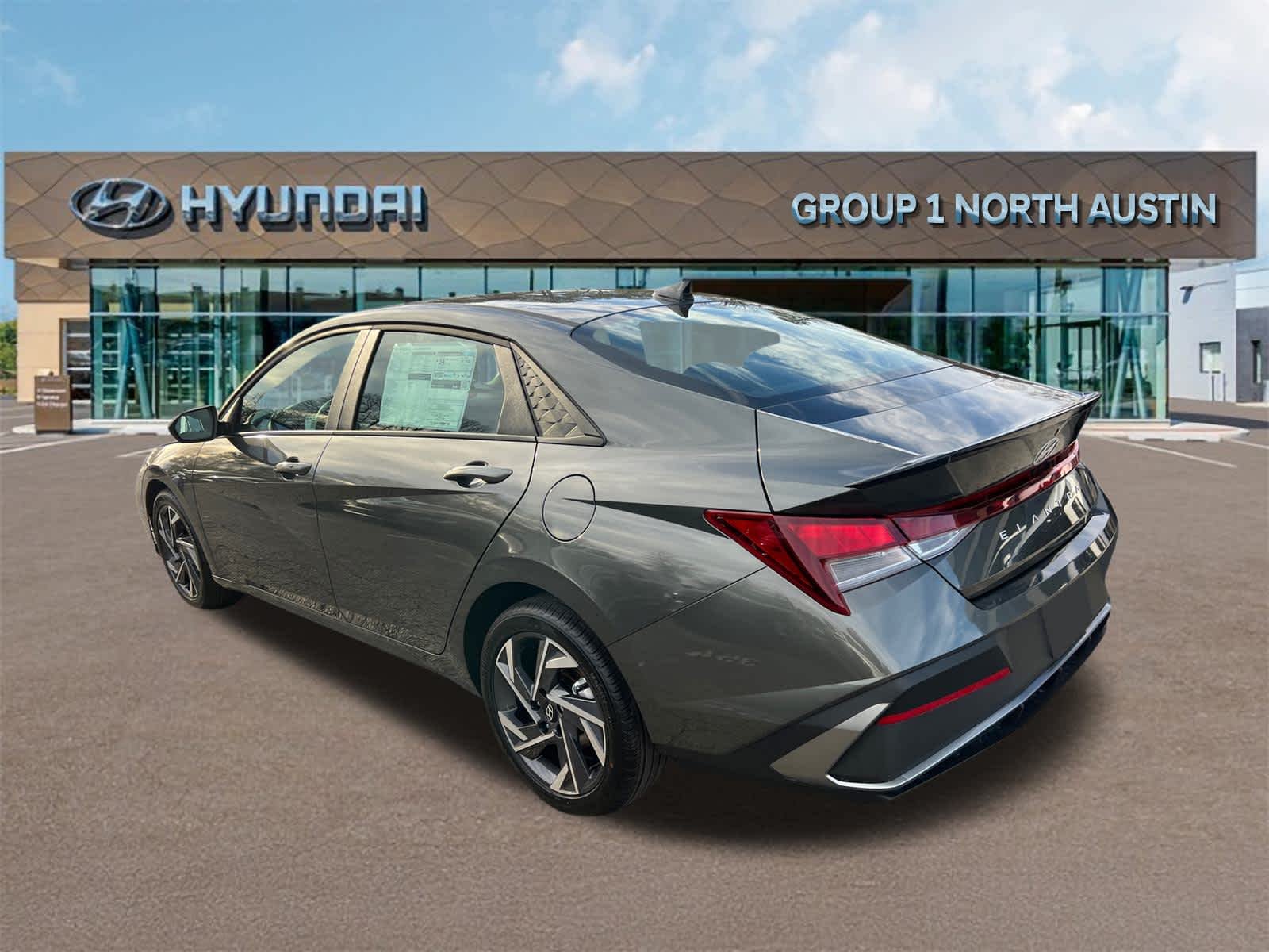Used 2025 Amazon Gray Hyundai SEL Sport image 5