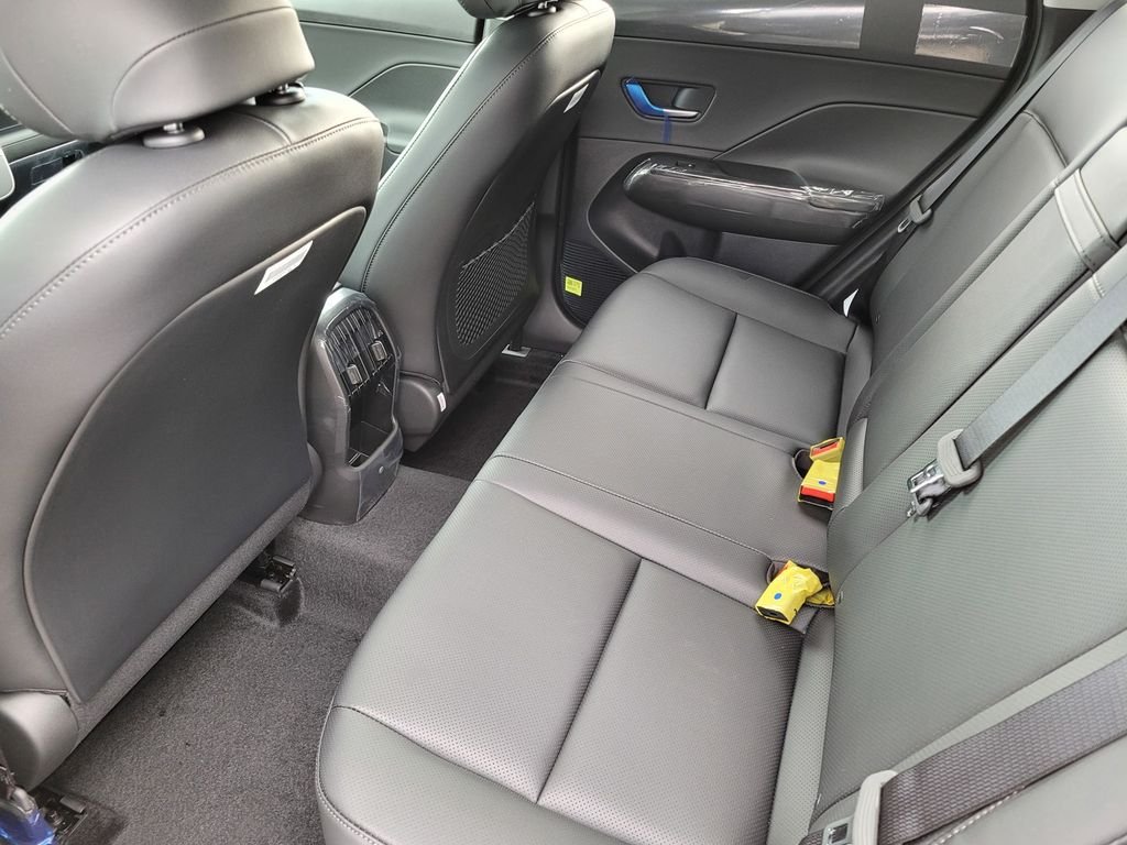 New 2026 White Hyundai SEL Premium image 6