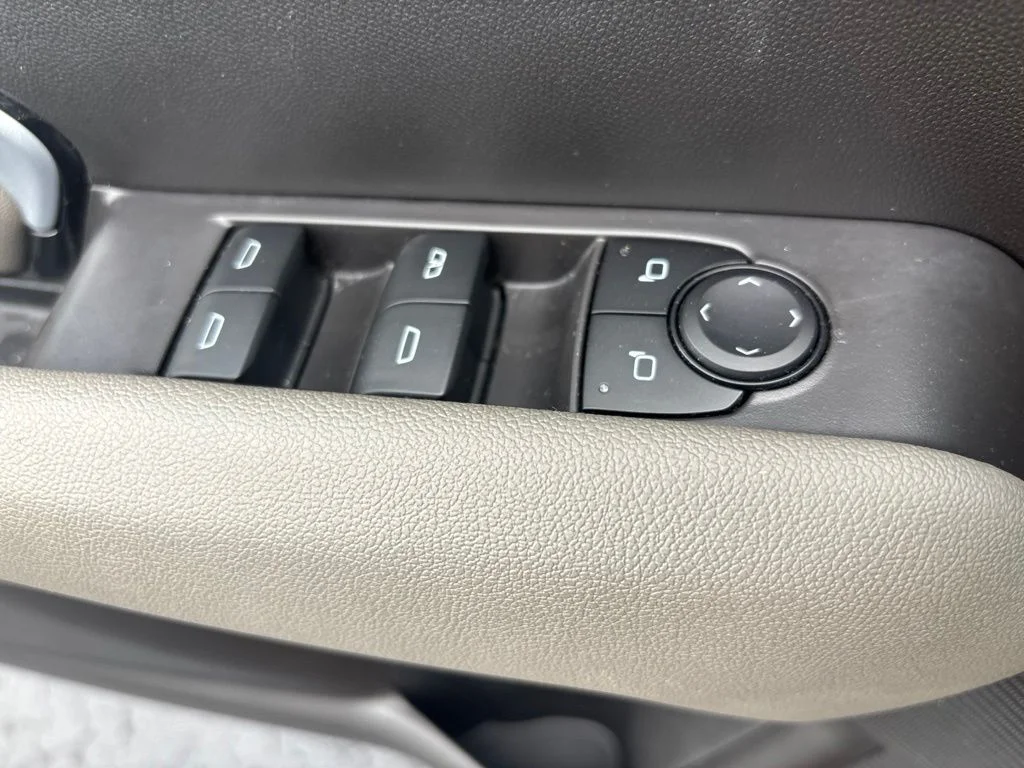 Used 2025 Gray Chevrolet ZR2 image 16