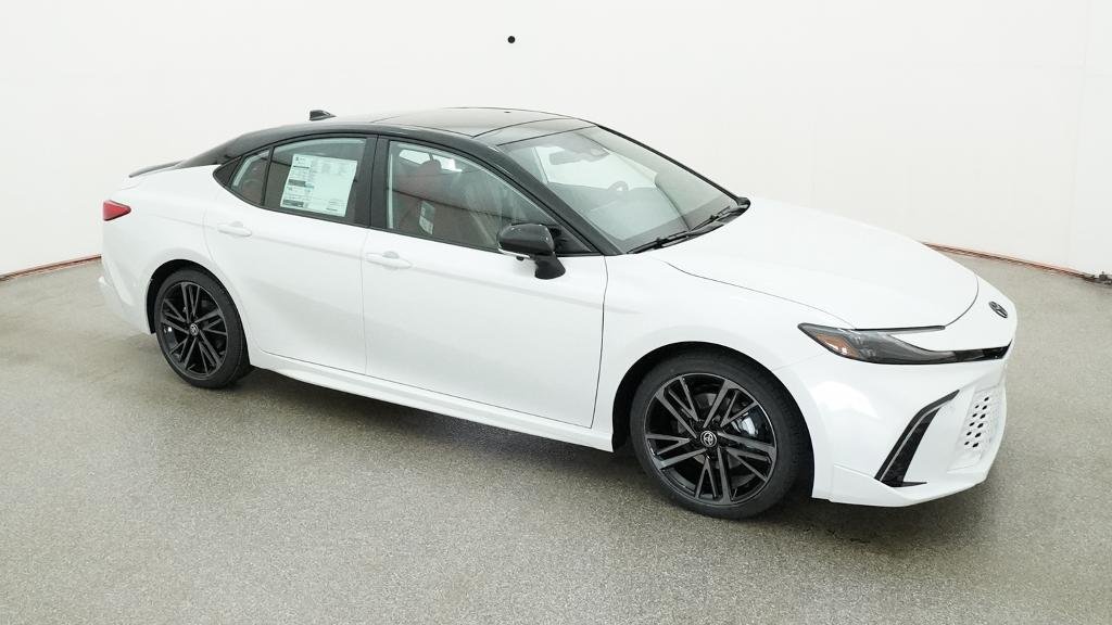 New 2026 Wind Chill Pearl with Midnight Black Metallic roof Toyota XSE image 12