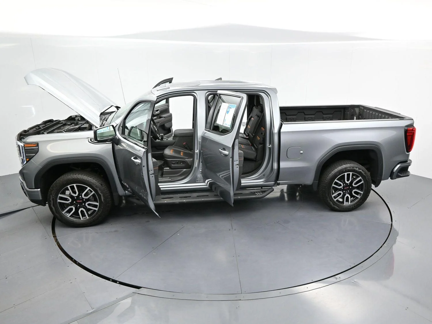 Used 2025 Sterling Metallic GMC AT4 image 43