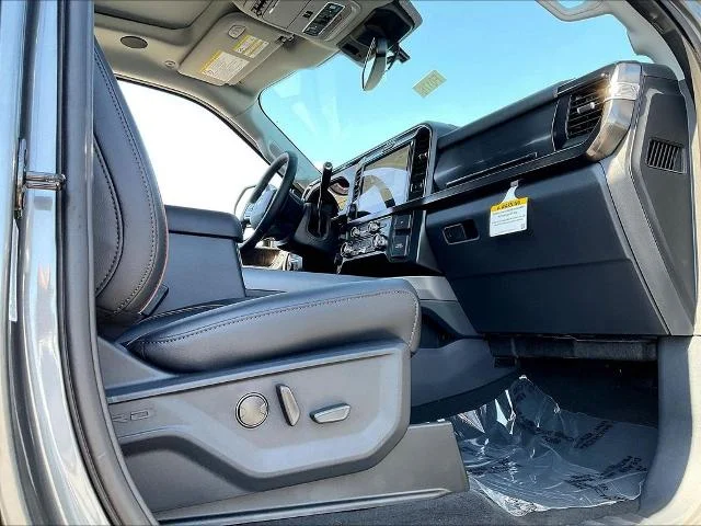 New 2027 Carbonized Gray Metallic Ford F-250® Lariat® image 53