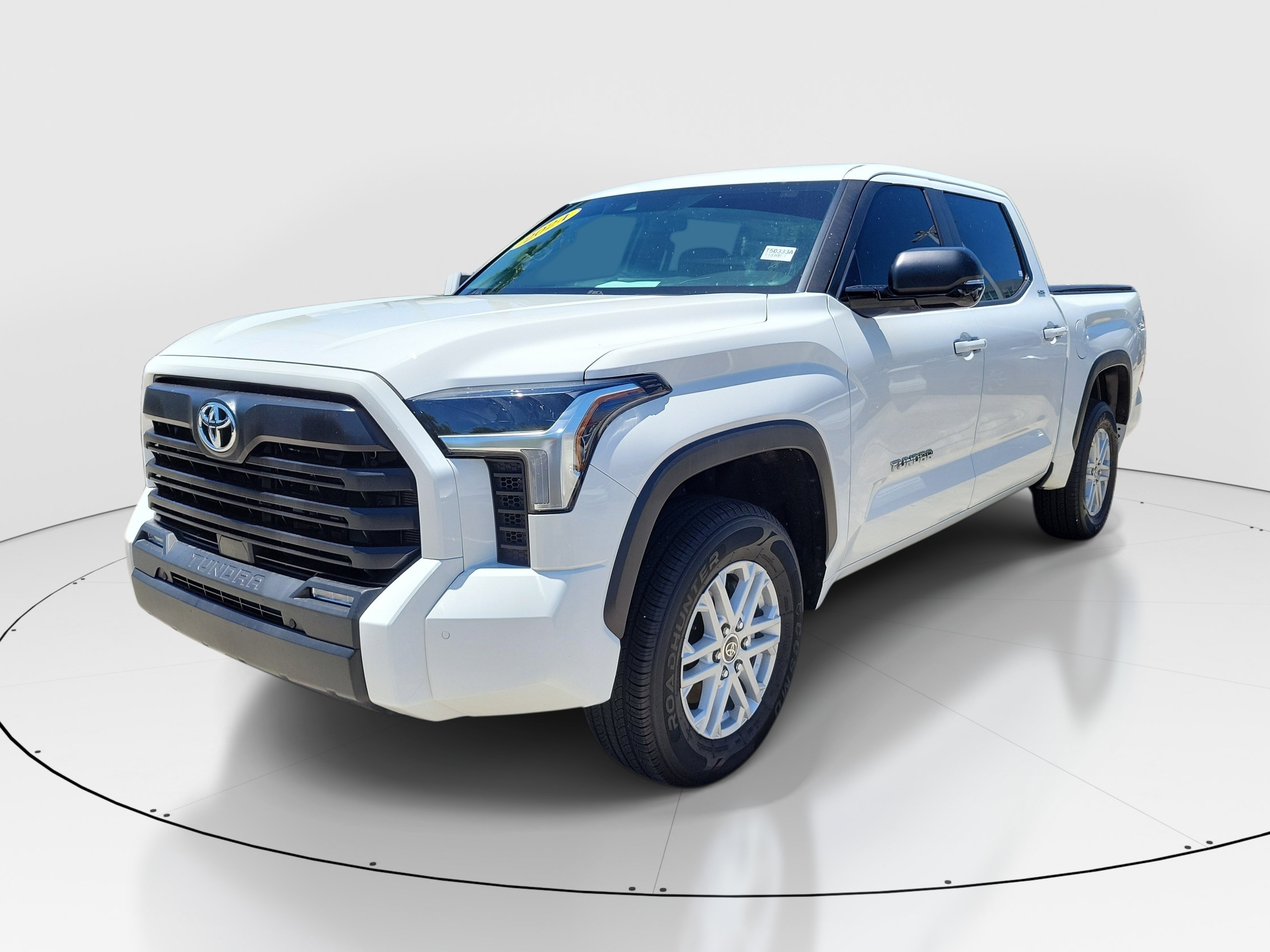 Used 2024 Ice Toyota SR5 image 3