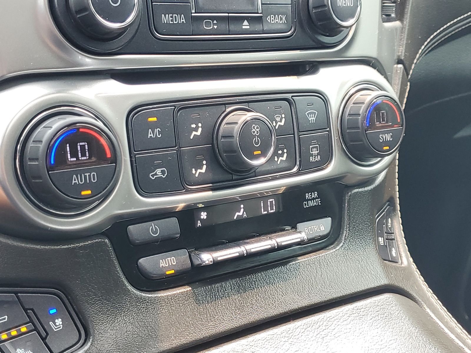 Used 2020 Silver Chevrolet Premier image 26