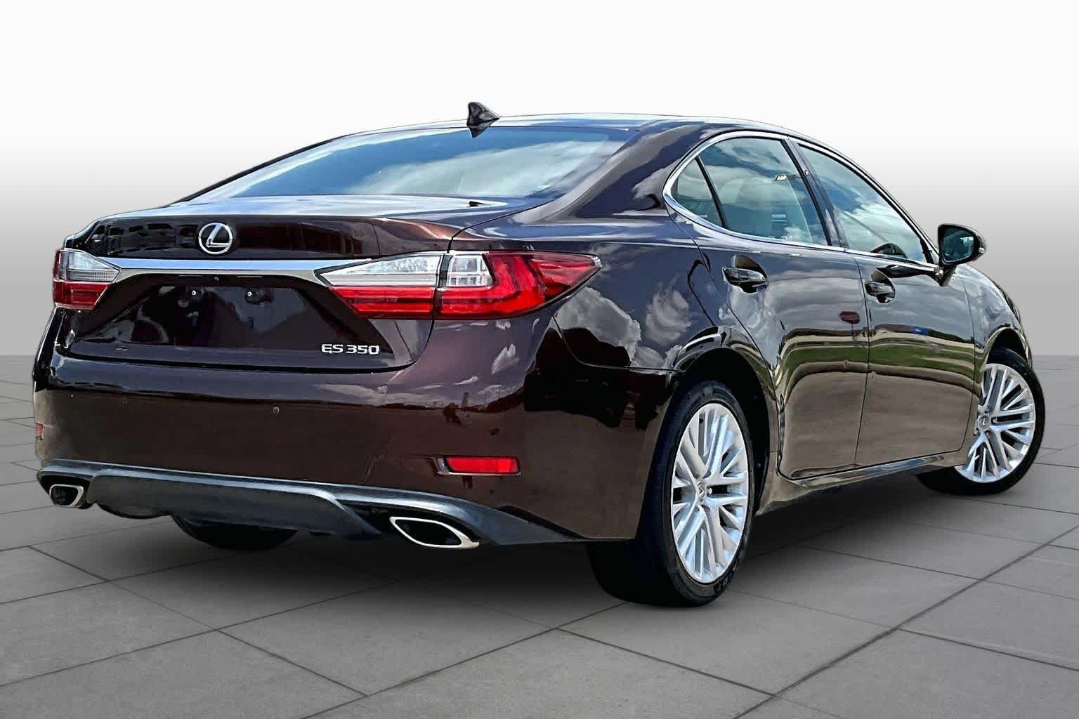 Used 2016 Autumn Shimmer Lexus  image 13