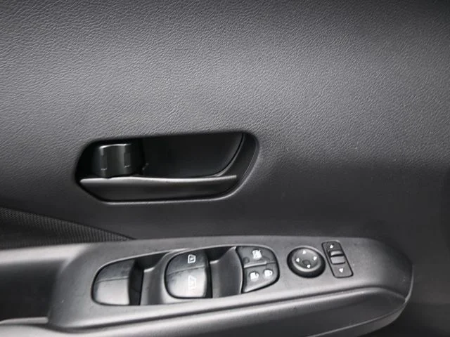 Used 2025 White Nissan S image 16