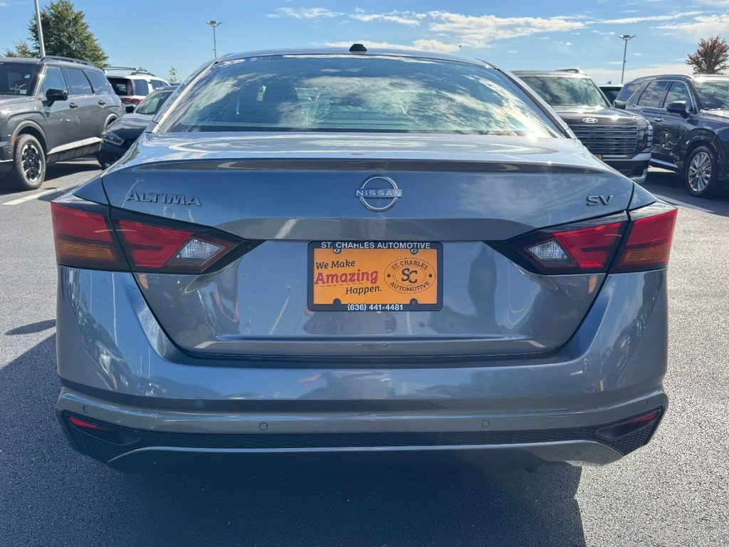 Used 2024 Gray Nissan 2.5 SV image 4