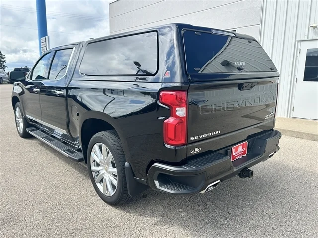 Used 2024 BLACK CHEVROLET High Country image 8