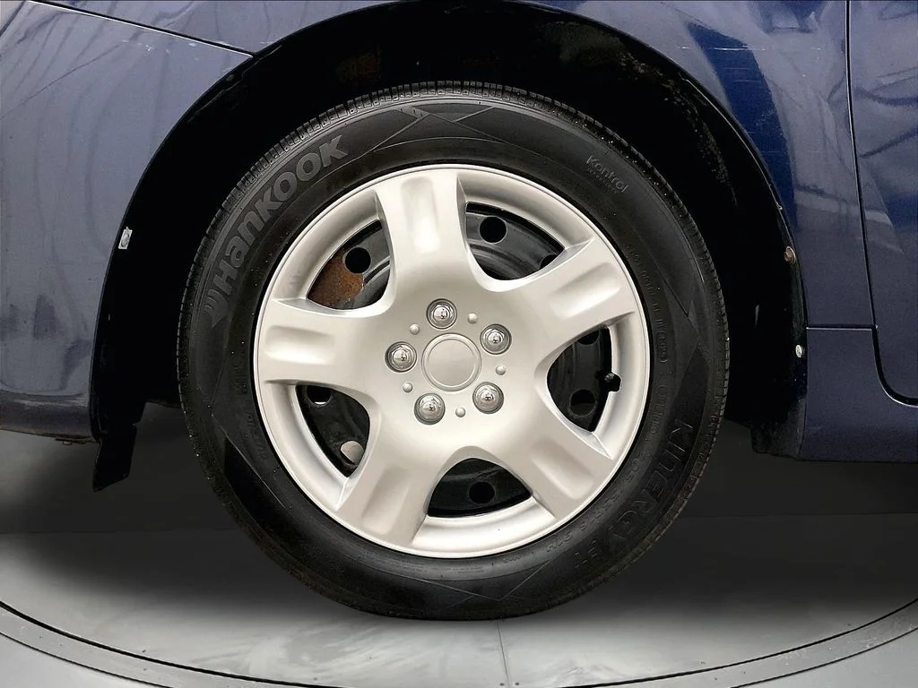 Used 2009 Black Toyota Base image 12