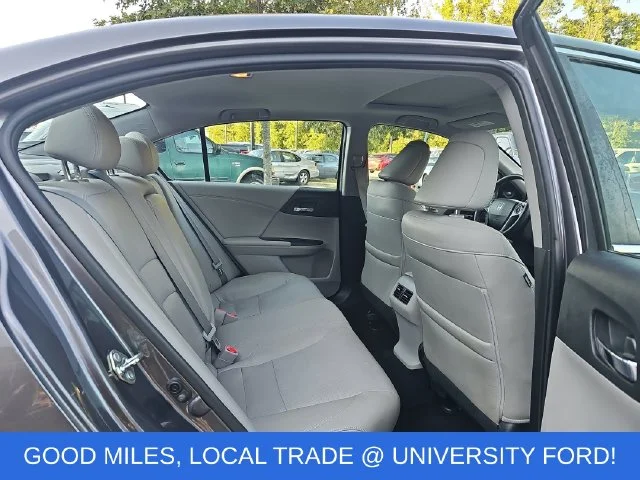 Used 2017 Gray Honda EX-L image 11