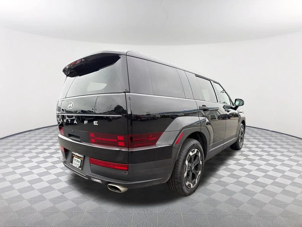 Used 2025 Black Hyundai SE image 5