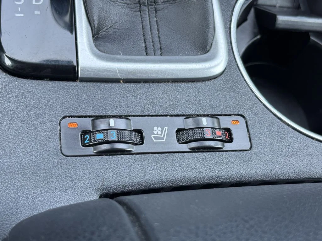Used 2019 Silver Toyota Limited Platinum image 28