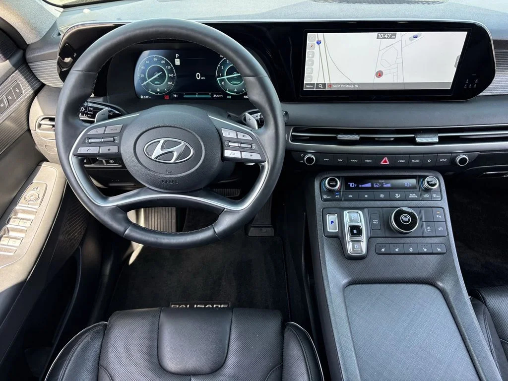 Used 2023 Red Hyundai Limited image 3