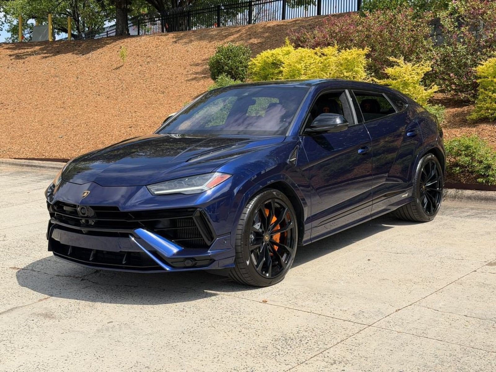 Used 2023 Blu Astraeus Metallic Lamborghini S image 8