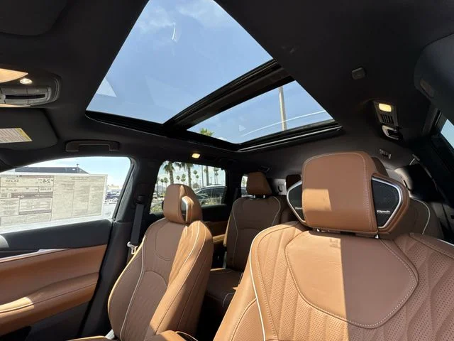 New 2027 Black INFINITI Autograph image 19