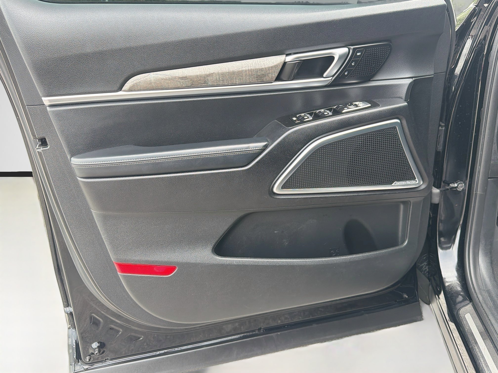 Used 2020 Ebony Black Kia SX image 24