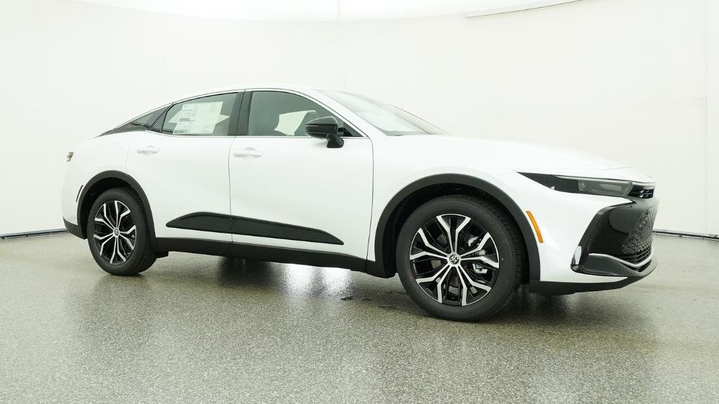 New 2026 Oxygen White Toyota XLE image 6