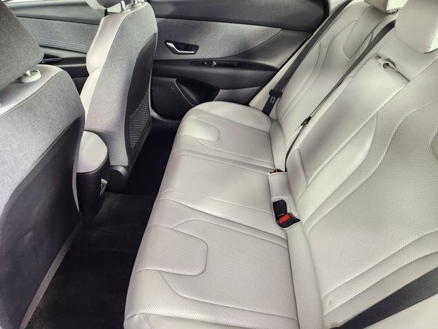 2024 Hyundai Elantra Limited - Photo 12