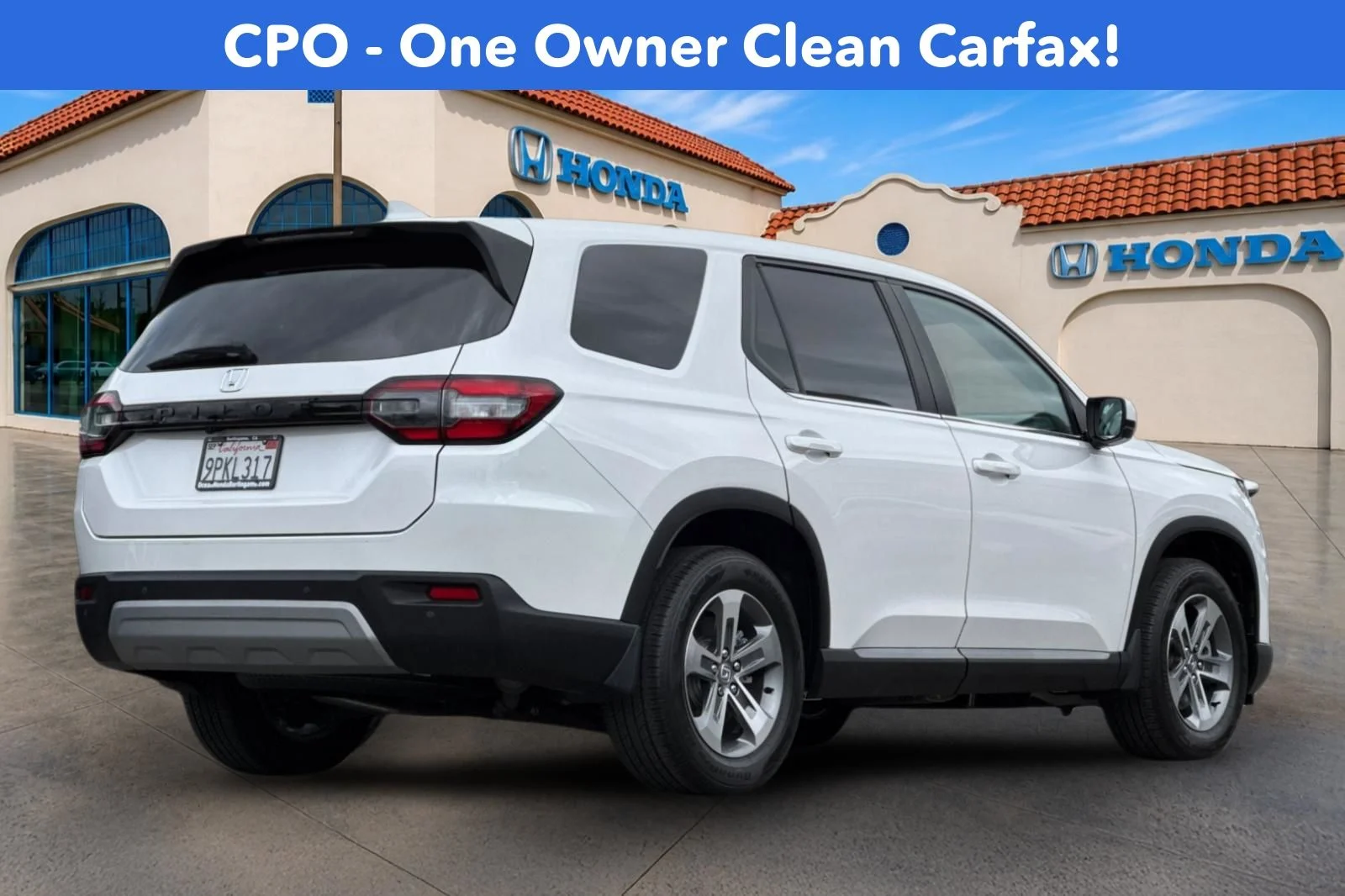 Certified Used 2025 Platinum White Pearl Honda EX-L image 4