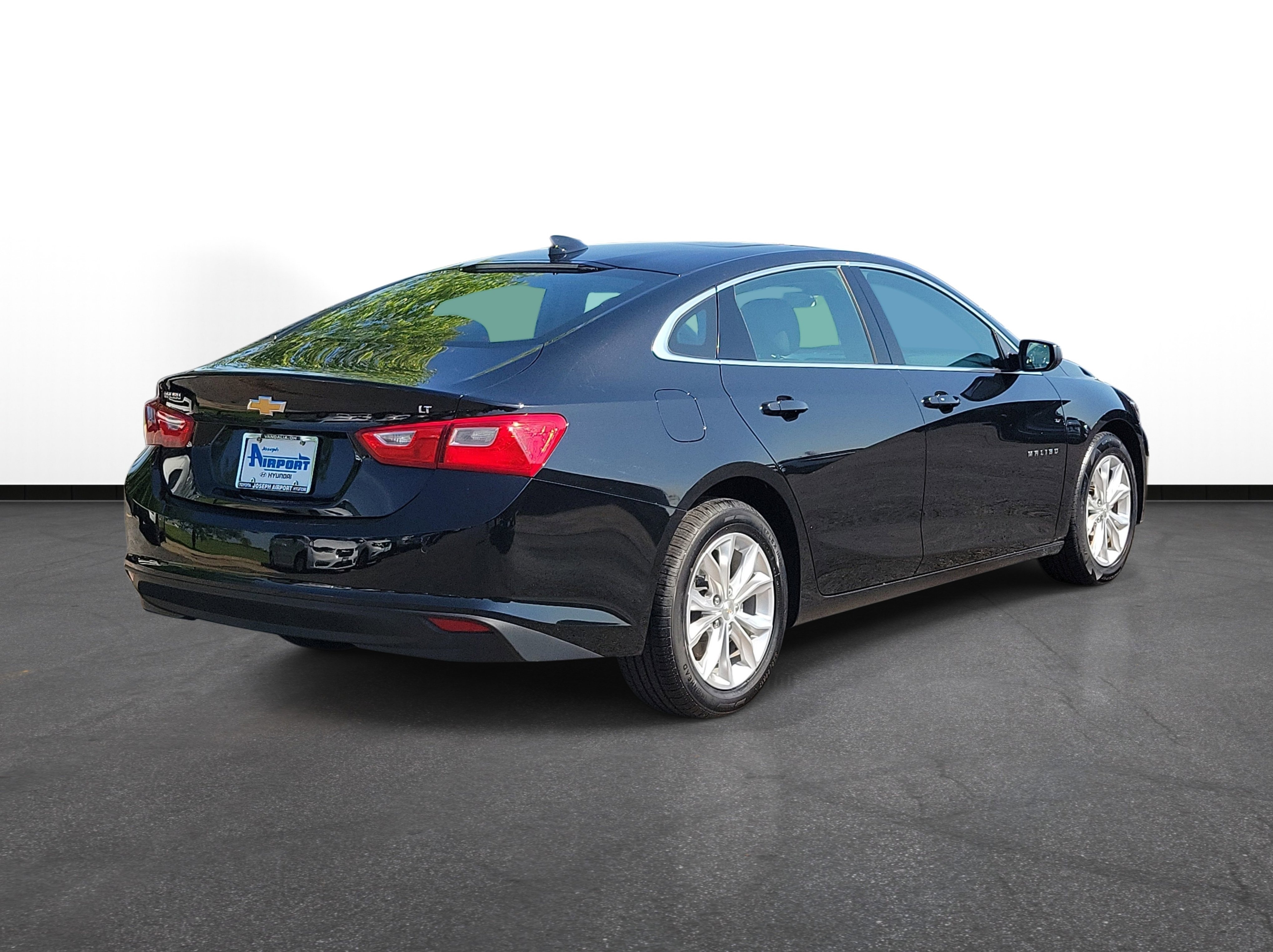 Used 2024 Mosaic Black Metallic Chevrolet LT image 4