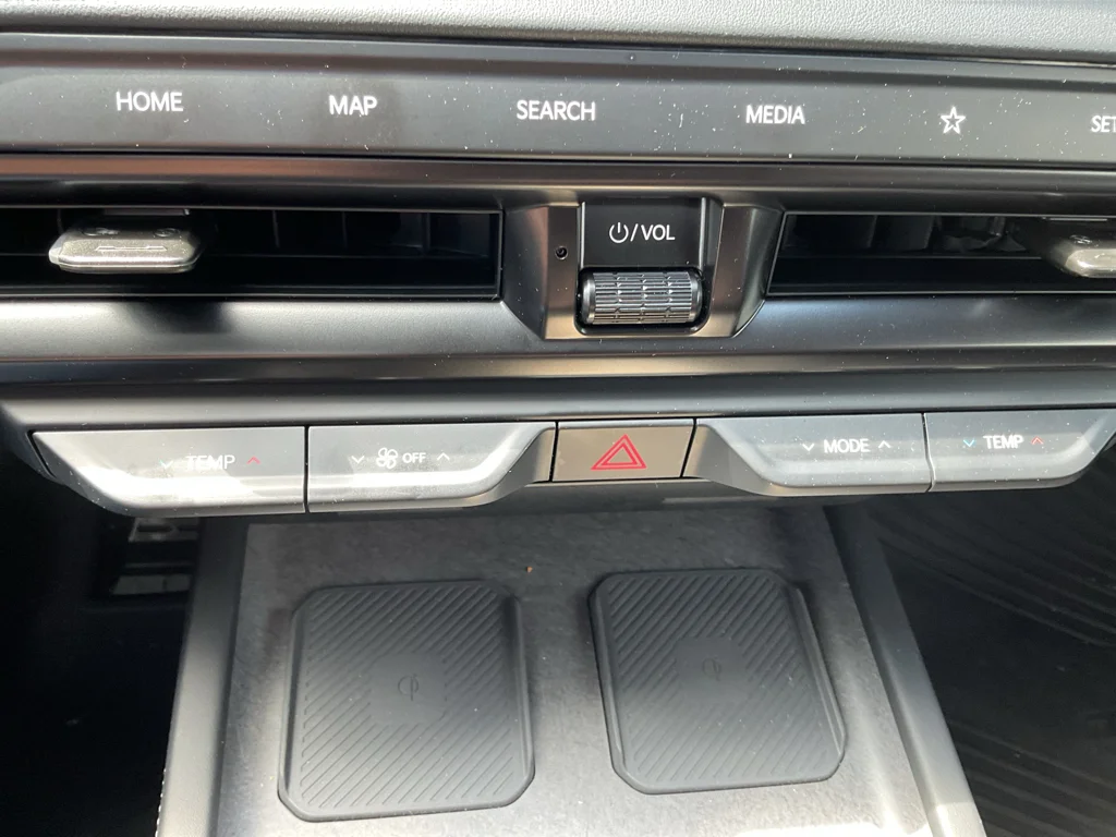 Used 2027 Black Jade Green Kia X-Line SX image 29