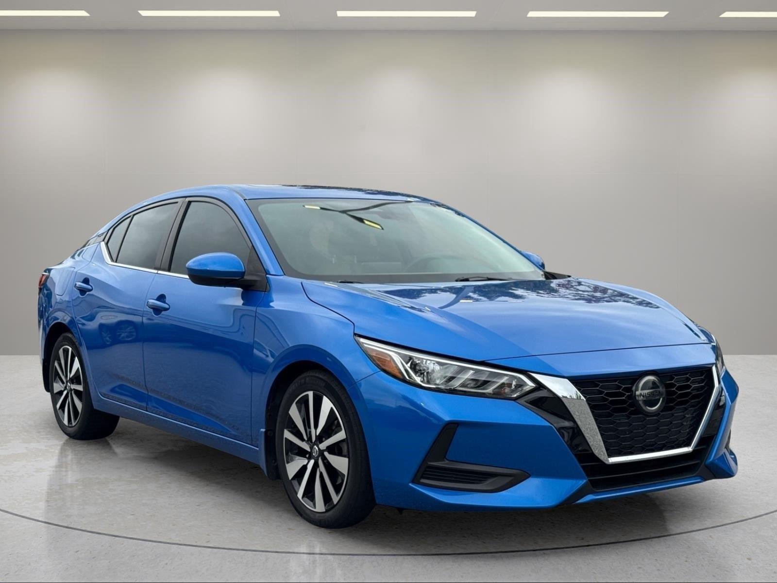 Used 2021 Electric Blue Metallic Nissan SV image 7