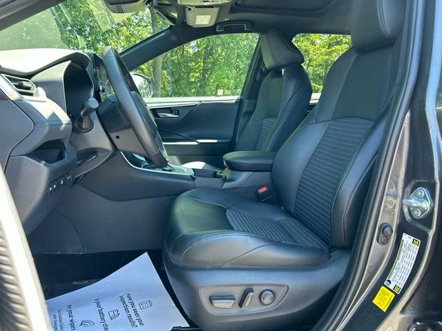 Certified Used 2024  Toyota XSE image 17