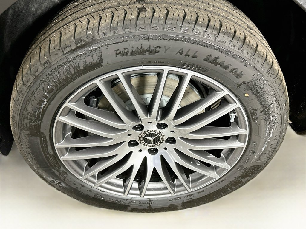 New 2027 Graphite Grey Metallic Mercedes-Benz GLC 300 image 31