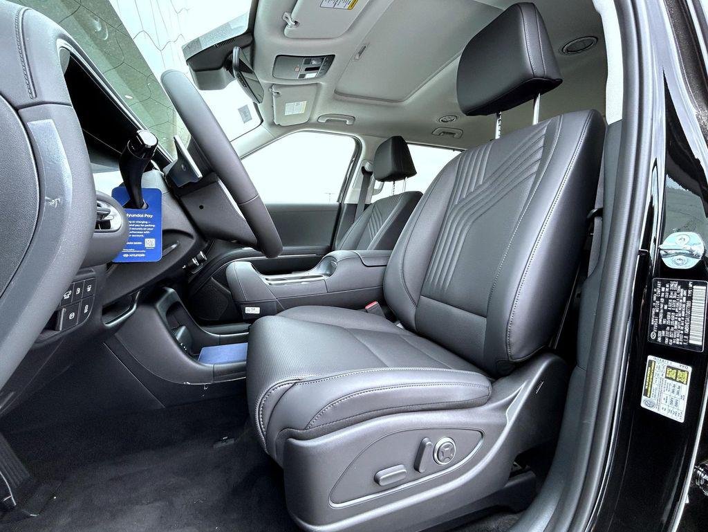 New 2026 Black Hyundai SEL Premium 8P image 10