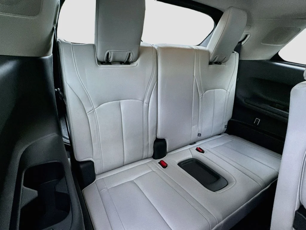 New 2027 MINERAL BLACK INFINITI Luxe FWD image 29