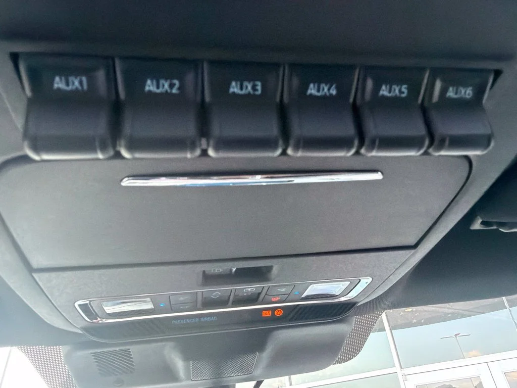 New 2027 Glacier Gray Metallic Tri-Coat Ford F-350® Platinum® image 25