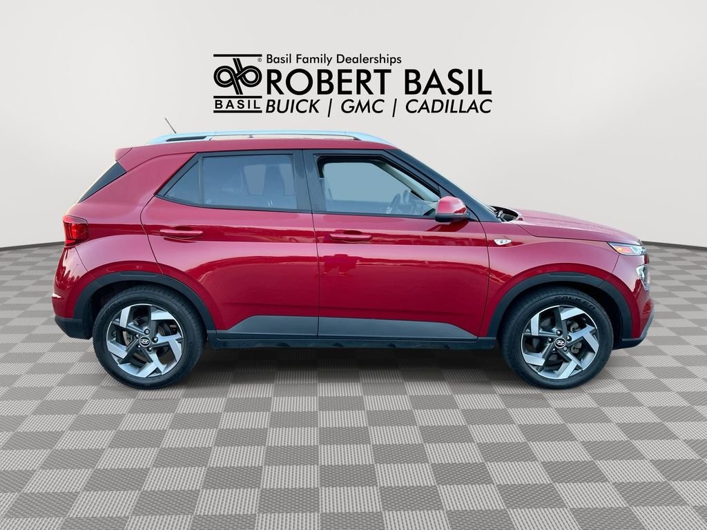 Used 2023 Red Hyundai SEL image 9