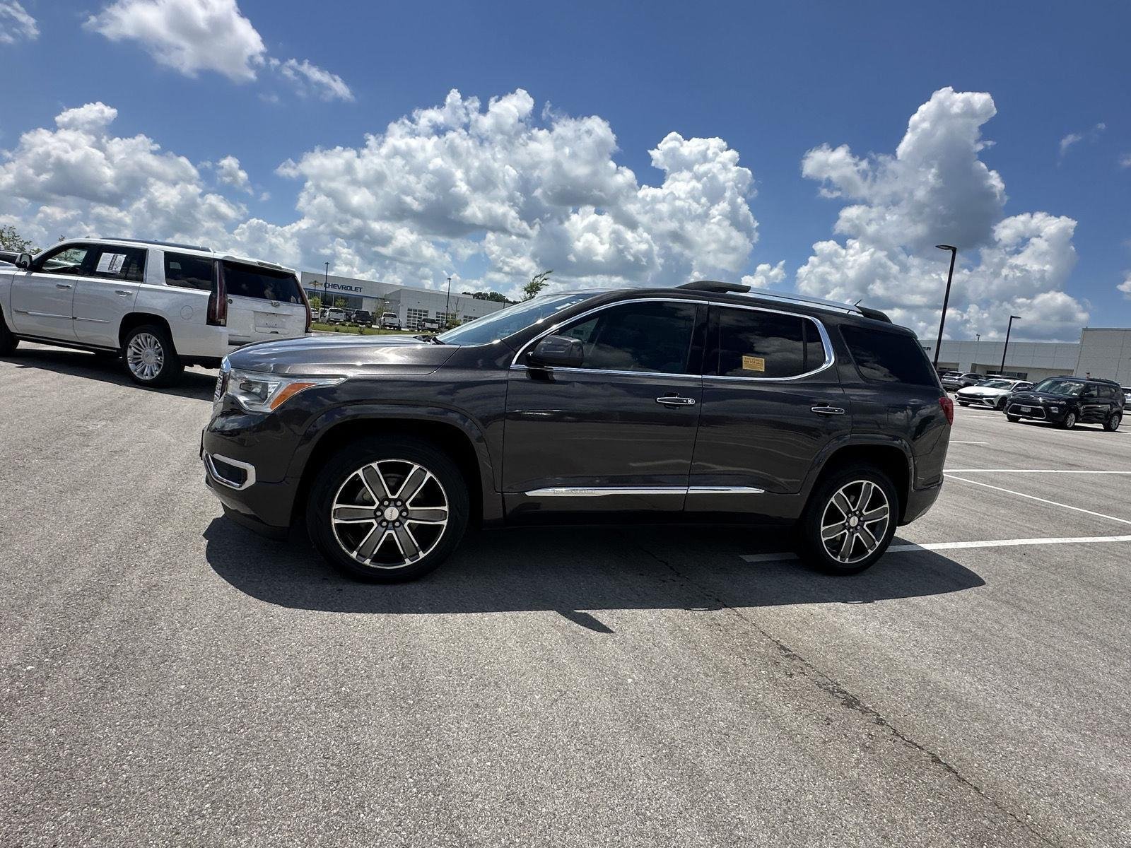 Used 2018 GMC Acadia Denali with VIN 1GKKNXLS9JZ121482 for sale in Kansas City