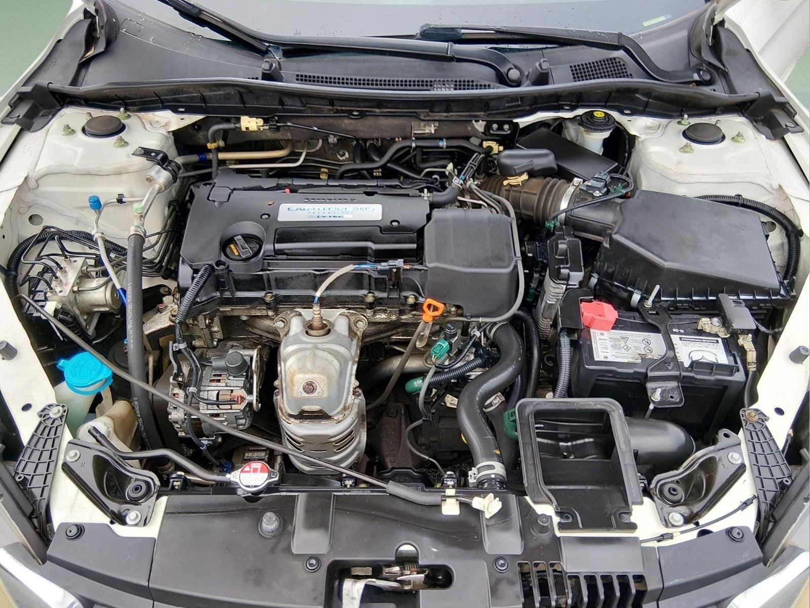 Used 2015  Honda LX image 14