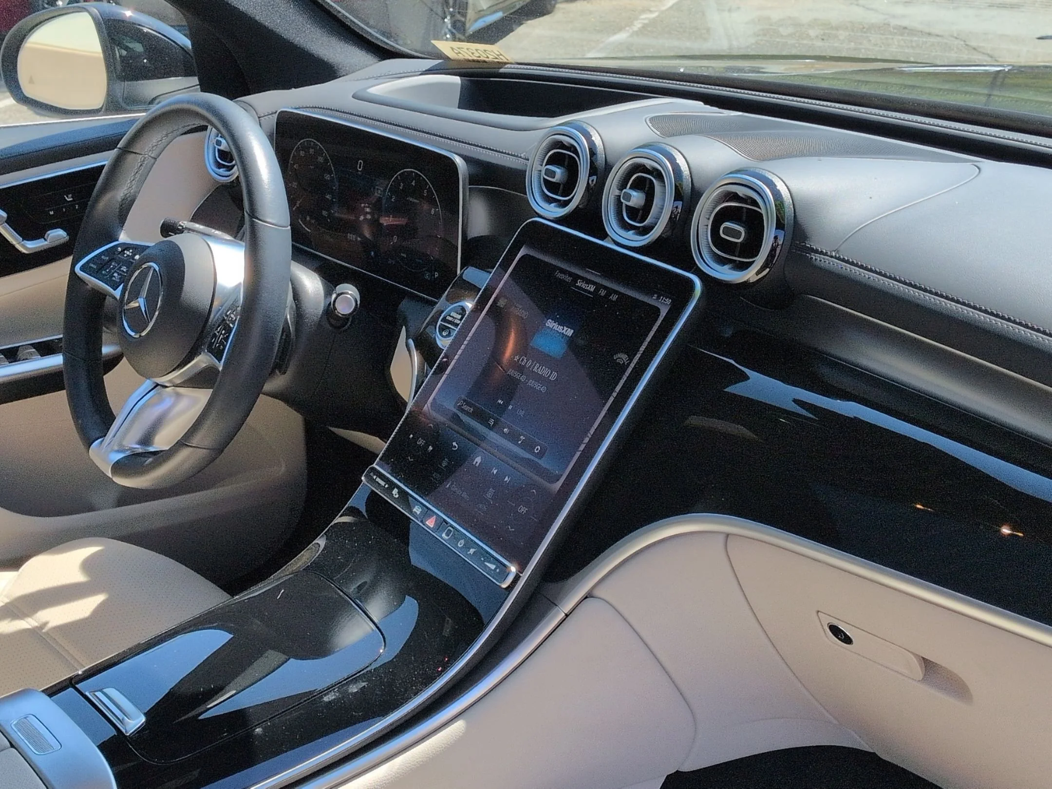 2023 Mercedes-Benz GLC GLC 300 - Photo 31