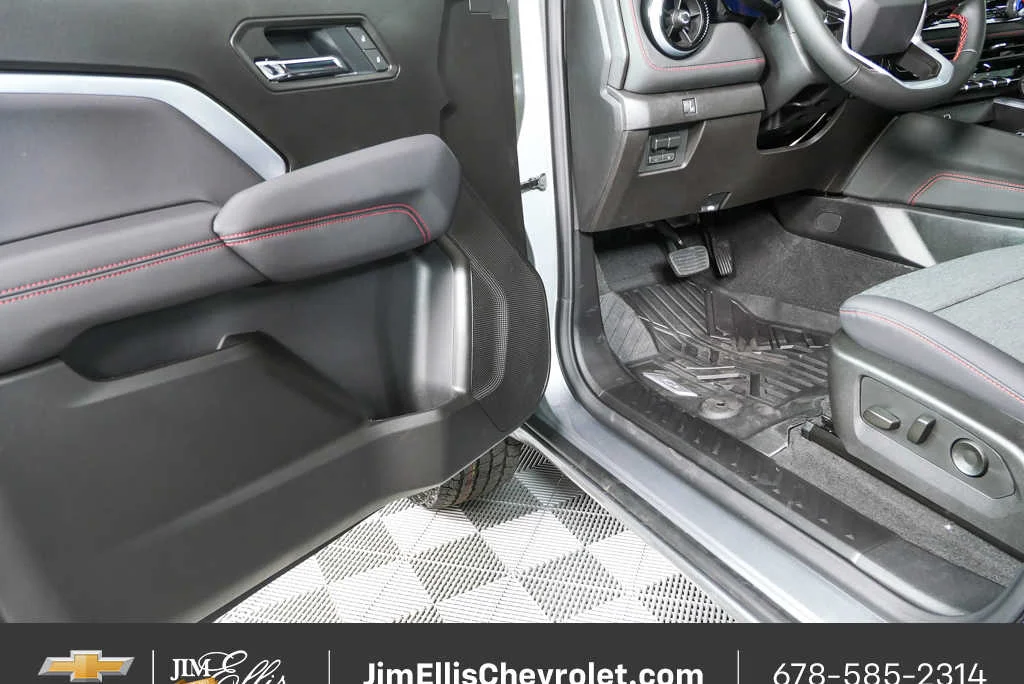 2026 Chevrolet Colorado Z71 - Photo 7